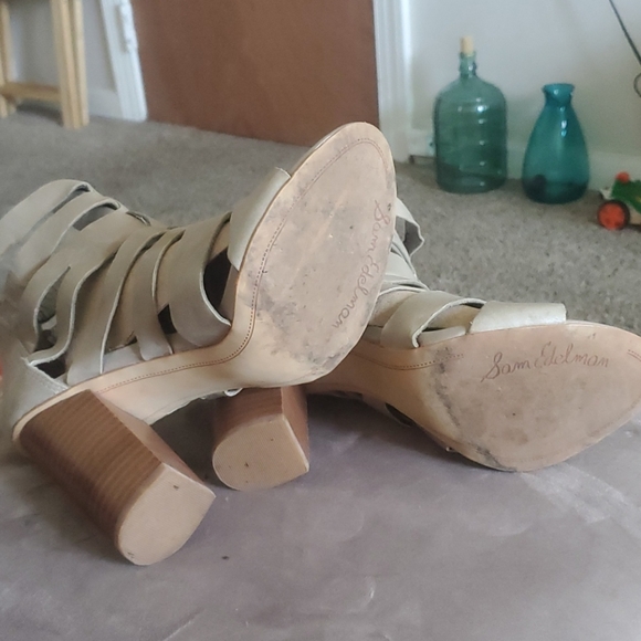 Shoes - Picture 7 of 7